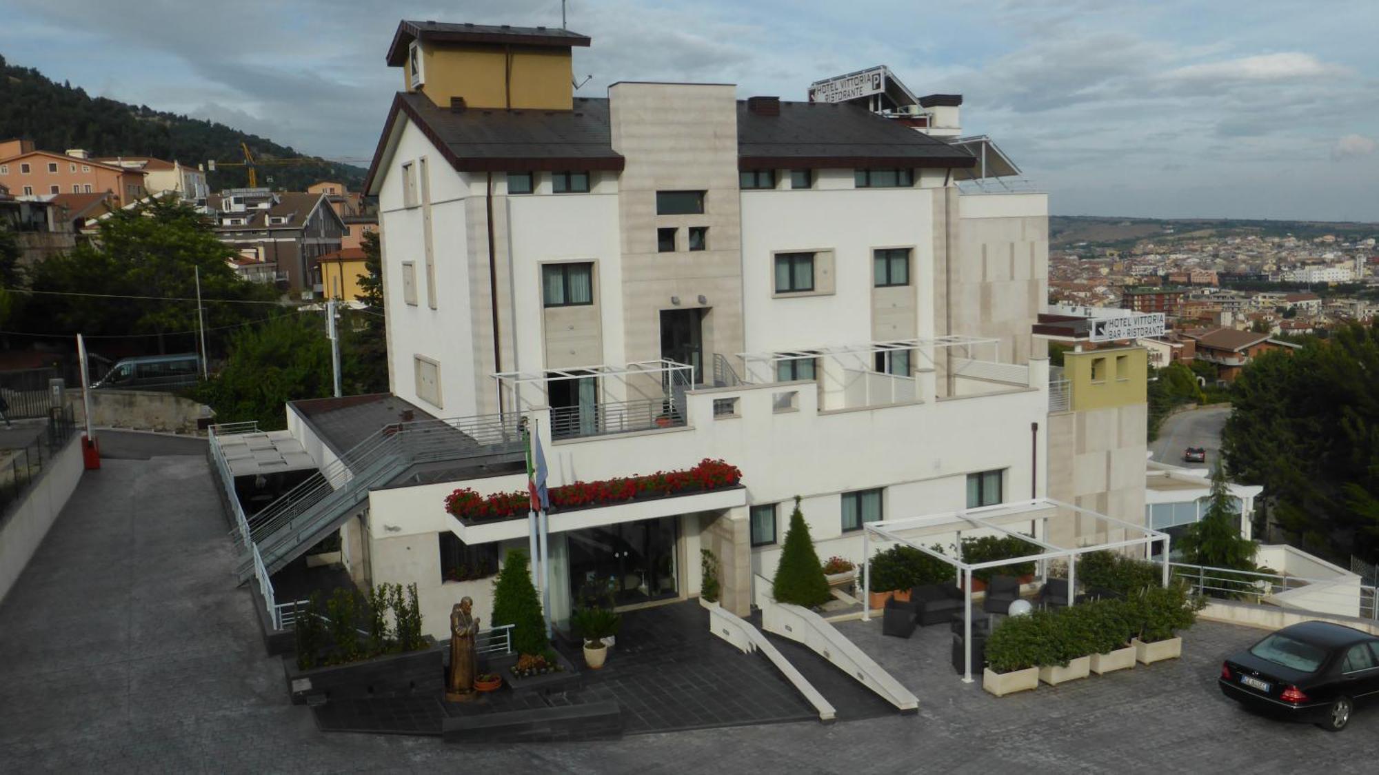 Hotel Vittoria سان جيوفاني روتوندو المظهر الخارجي الصورة