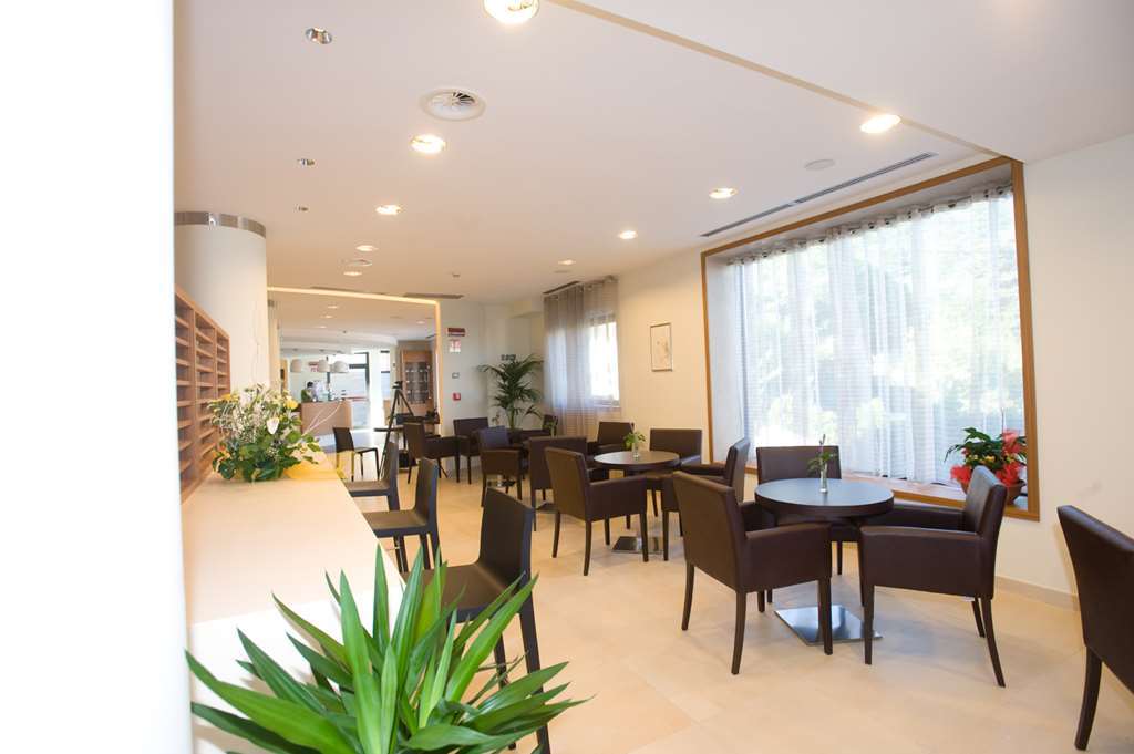 Hotel Vittoria سان جيوفاني روتوندو المطعم الصورة